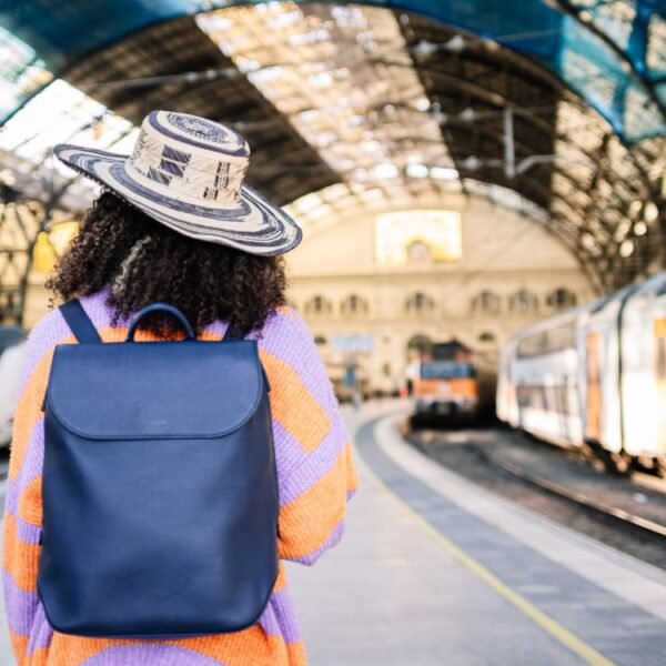 Minimalism: Living With Less for a More Fulfilling…